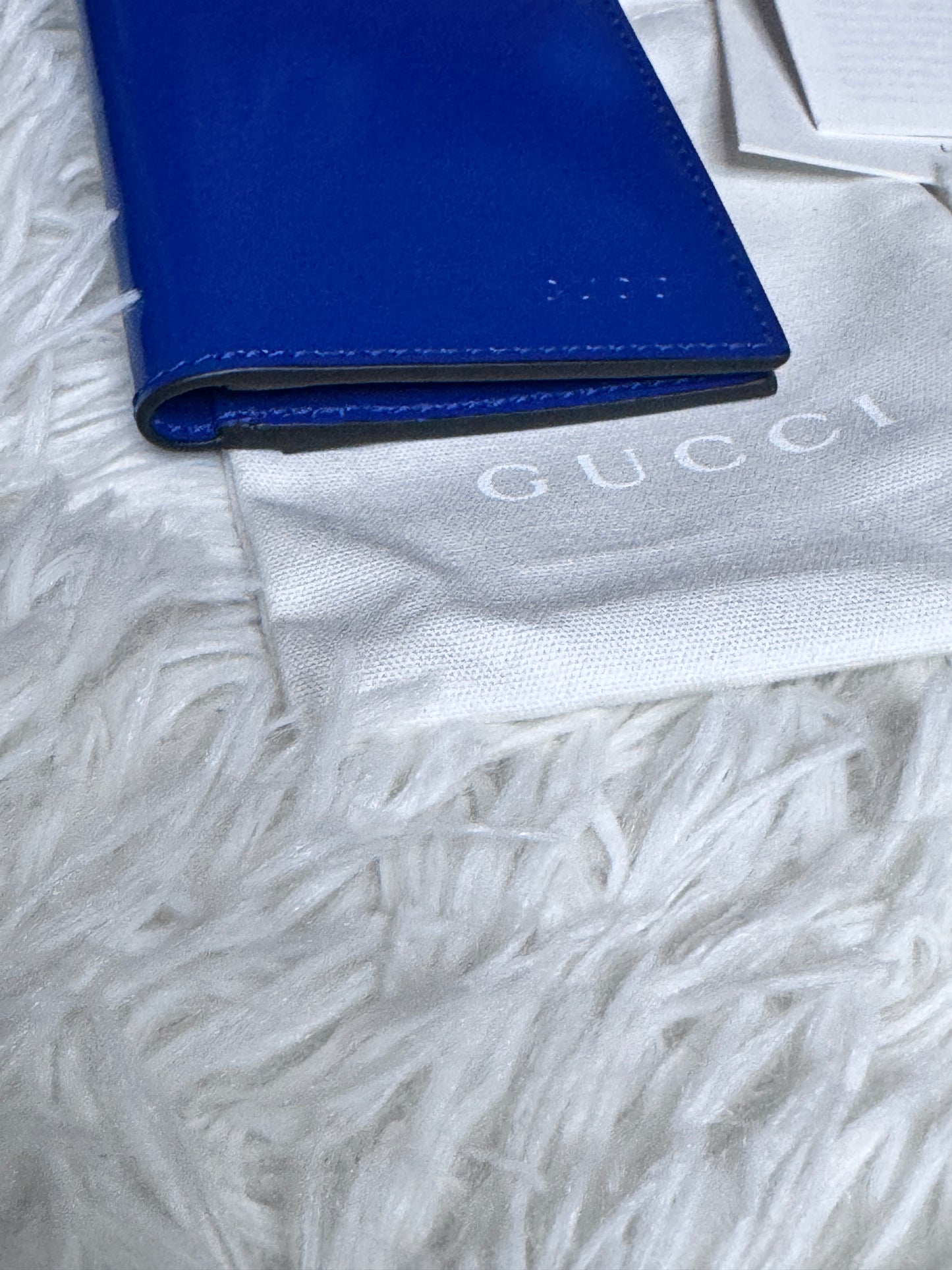 GUCCI Blue Leather Bi-Fold Embossed Card Case